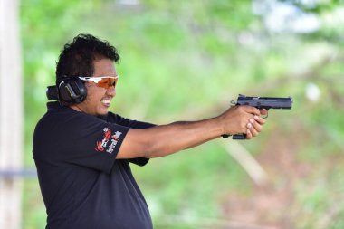 Spor ve yarış gezileri vurulma olayında kullanılan silahlar. Benim üzerime topçu ve Tayland Ulusal gunners pratik ve kupa, Prachuap Khiri Khan, Tayland tarihinde 25 Ağustos 2018 rekabet edebilmek için test çekim