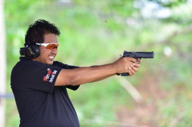 Spor ve yarış gezileri vurulma olayında kullanılan silahlar. Benim üzerime topçu ve Tayland Ulusal gunners pratik ve kupa, Prachuap Khiri Khan, Tayland tarihinde 25 Ağustos 2018 rekabet edebilmek için test çekim