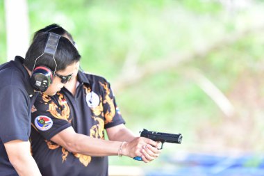 Spor ve yarış gezileri vurulma olayında kullanılan silahlar. Benim üzerime topçu ve Tayland Ulusal gunners pratik ve kupa, Prachuap Khiri Khan, Tayland tarihinde 25 Ağustos 2018 rekabet edebilmek için test çekim