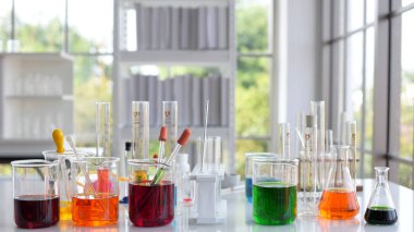 Laboratuvar ve laboratuvar Equipment.microbiological analizi, tıp. Bilim adamları bilim laboratuvarlarında çalışıyoruz