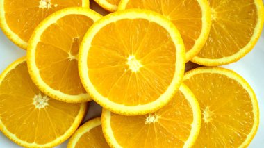 Taze portakal dilimleri, yakın çekim.