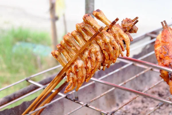 Großaufnahme Von Hühnern Beim Grillen Freien — Stockfoto