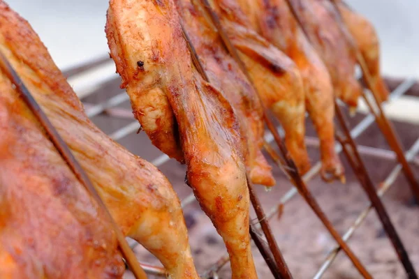 Gros Plan Des Poulets Préparant Gril Extérieur — Photo