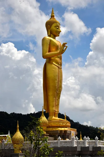 Templo Tailandés Estatua Buda Durante Día —  Fotos de Stock