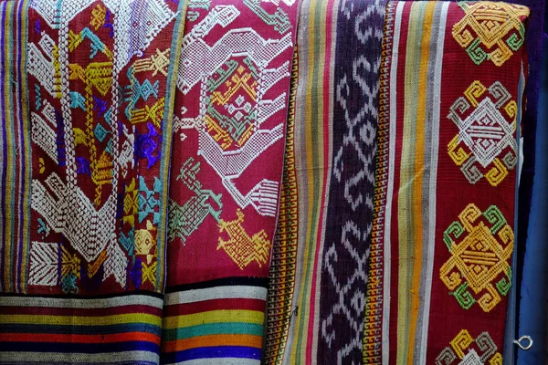タイの市場での服の多様性 — ストック写真