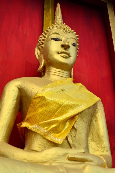 Grande Statue Dorée Bouddha — Photo