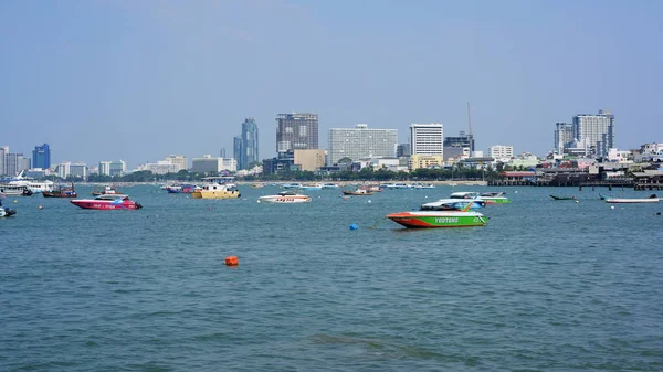 Bir görünümü turistik liman Pattaya, Tayland