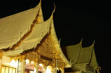 Antik Budist tapınağı gece aydınlatması  