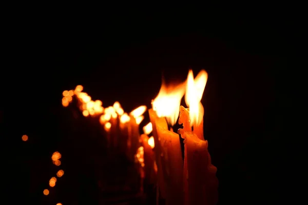 Close Van Brandende Kaarsen — Stockfoto