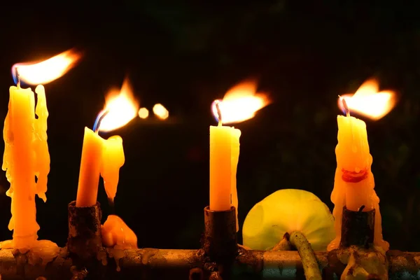 불타는 촛불의 클로즈업 — 스톡 사진