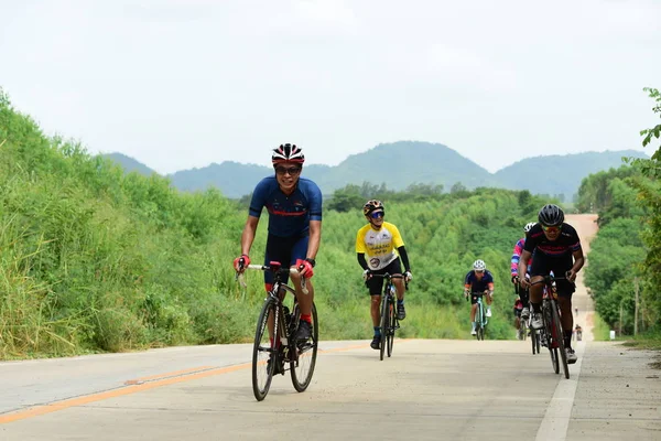 Tayland - 24 Haziran 2018: Kırsal alanda bisiklet yarışı