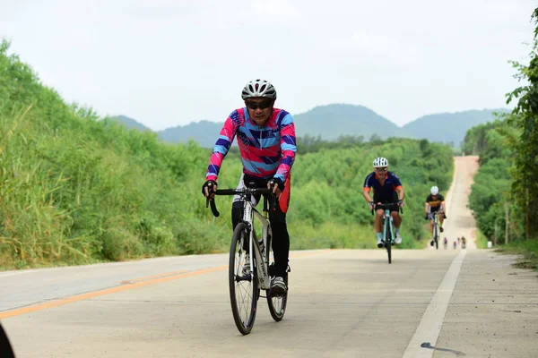 Tayland - 24 Haziran 2018: Kırsal alanda bisiklet yarışı