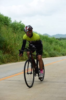 Amatör Bisiklet sporcular yapmak en iyi şekilde bisiklet yarışı sadaka gezi çabalarını 