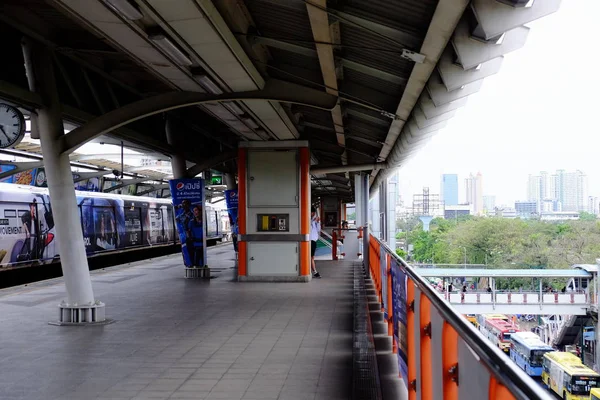 Stazione Della Metropolitana Nella Grande Città — Foto Stock