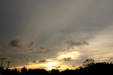 Güzel gün batımı manzarası 