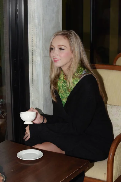 Caucasian Woman Drinking Coffee Cafe — Stock Photo, Image