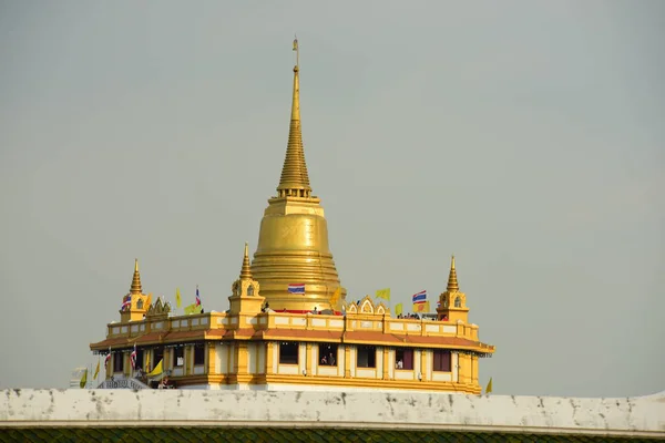 Hermosos Templos Tailandeses Estatuas Buda Doradas Templo Tailandia Estilo Tailandés —  Fotos de Stock