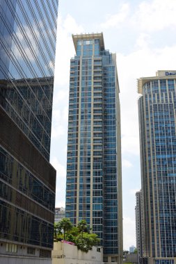 Ziyaretçiler 25 Mart 2019 tarihinde Bangkok şehrinde yüksek katlı ve ulaşım sistemleri ile iş bölgesini ziyaret etti.