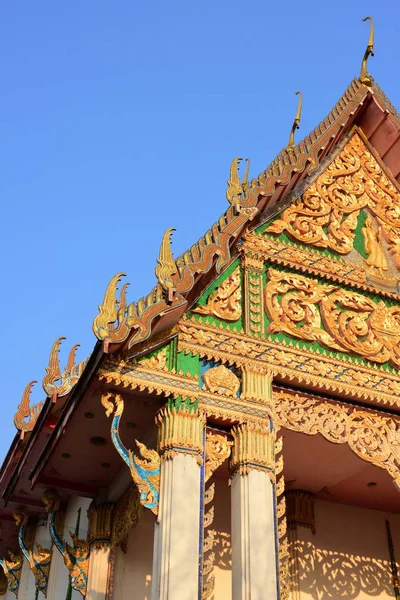 Thailändischer Tempel Mit Schönem Stuckmuster — Stockfoto