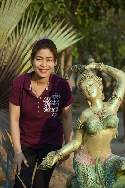 Asian Woman Posing Buddha Statue — Stock Photo, Image