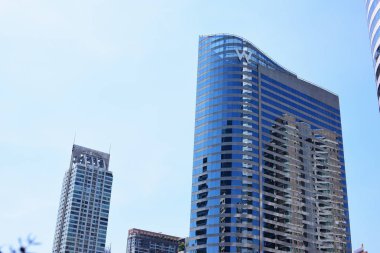   Yüksek binalar ve büyük şehir iş bölgesi ofisleri 