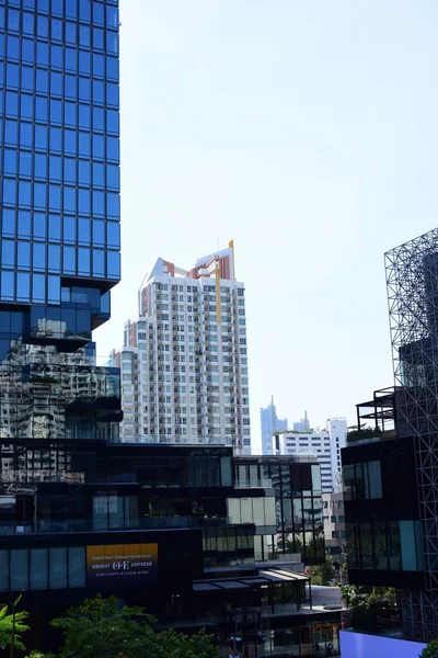 Höghus Och Kontor Affärsdistriktet Storstaden Bangkok Med Både Stora Byggnader — Stockfoto
