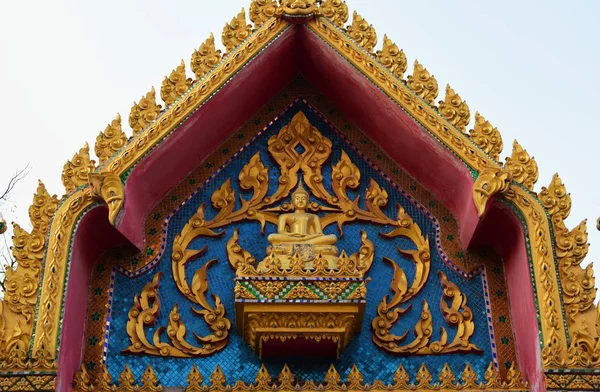 Thailändischer Tempel Mit Schönem Stuckmuster — Stockfoto