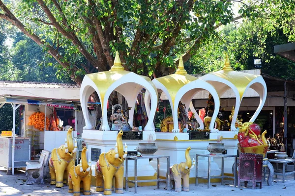 Brahma Court Lugares Para Adorar Pessoas Tailandesas Principal Atração Turística — Fotografia de Stock