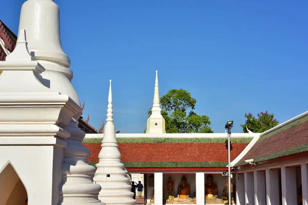 Красота Wat Phra Borommathat Chaiya Старый Образ Будды Сурат Тани — стоковое фото