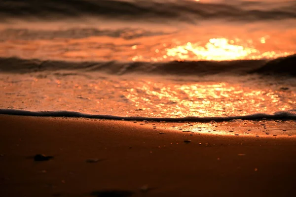 Frühen Morgen Blick Auf Den Strand Mit Einem Liegestuhl Wenn — Stockfoto