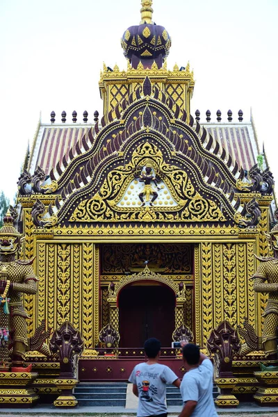 Giant Statue Front Temple Beautiful Thai Temple — Stock Photo, Image