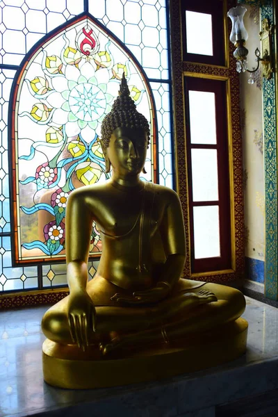 All Interno Del Tempio Tailandese Con Statua Buddha — Foto Stock