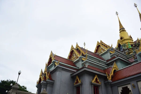 バンコクのエメラルド仏の寺院 ワット ケーウ グランド パレスのパノラマ — ストック写真