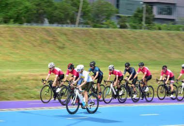 Tayland - 01 Eylül 2018: Bisiklet pistindeki sporcular, yarışma konsepti 