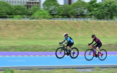 Tayland - 01 Eylül 2018: Bisiklet pistindeki sporcular, yarışma konsepti 
