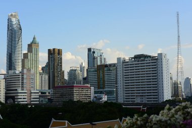 Modern mimariyle şehrin ufuk çizgisi