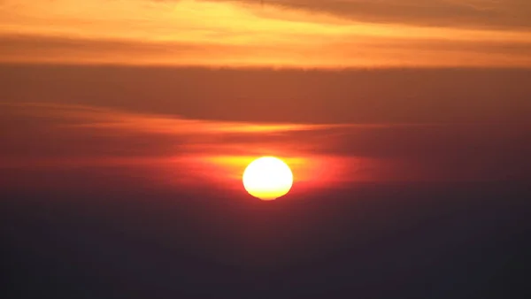 Belo Céu Por Sol Com Nuvens Sinal Laranja — Fotografia de Stock
