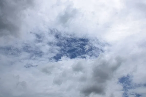 Wolken Auf Blauem Himmel Hintergrund — Stockfoto