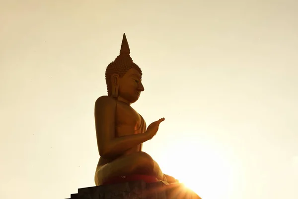 Templom Buddha Szobor Buddhista Árnyék Bölcsességgel Felvilágosít Fény Terjedését — Stock Fotó