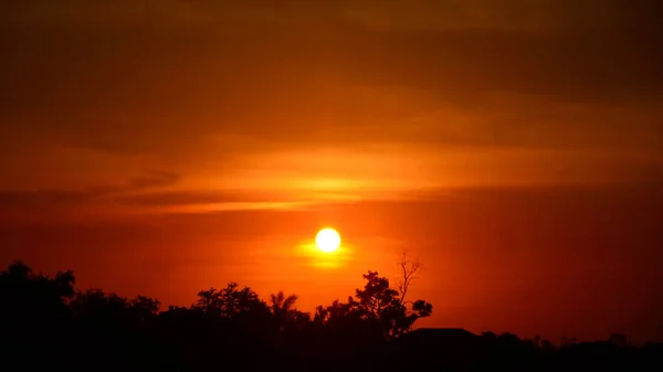 Fantastisk Orange Solnedgång Natur Vacker Utsikt — Stockfoto