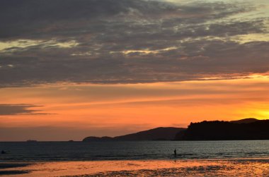 inanılmaz renkli günbatımı doğa manzara 