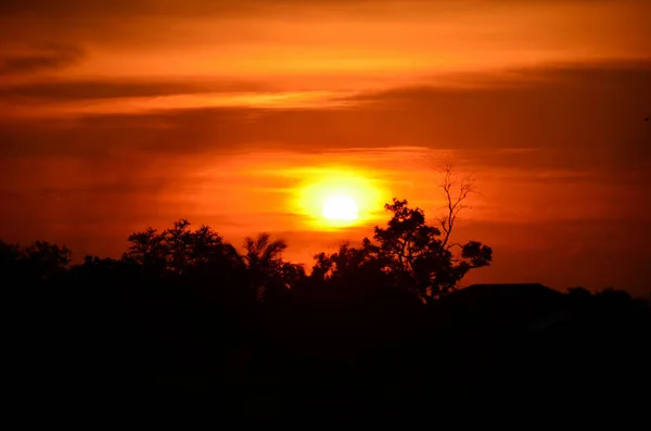 Úžasný Oranžový Západ Slunce Malebný Výhled — Stock fotografie