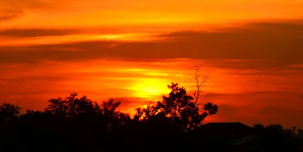 Úžasný Oranžový Západ Slunce Malebný Výhled — Stock fotografie