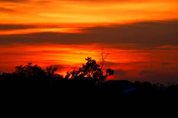 Erstaunliche Orange Sonnenuntergang Natur Malerische Aussicht — Stockfoto