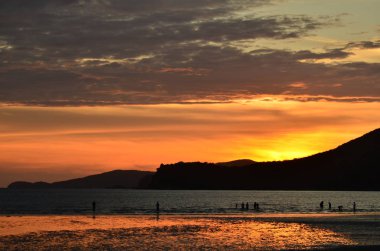 Mavi Gökyüzü Sarı Renkli Günbatımı Bulutlar Alacakaranlık Zamanı