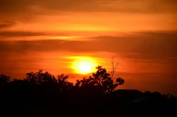 Schöner Sonnenuntergang Über Dem Meer — Stockfoto