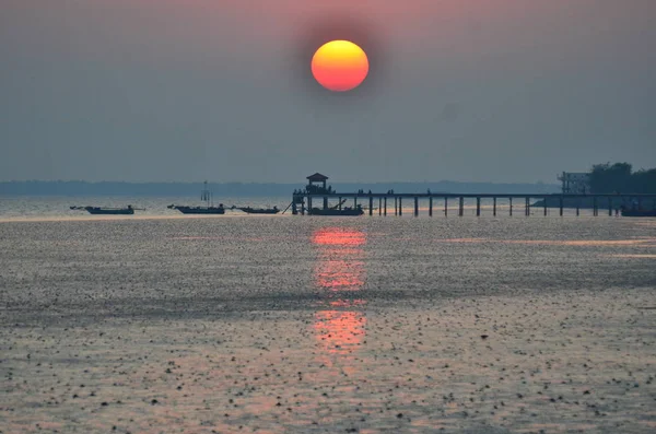 Prachtige Zonsondergang Boven Zee — Stockfoto