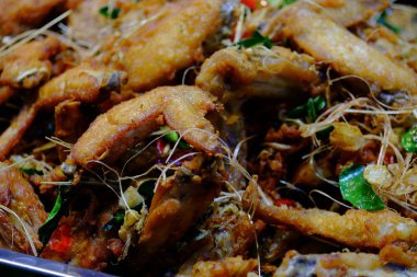 Pazar yerindeki egzotik yiyecekleri kapatın.