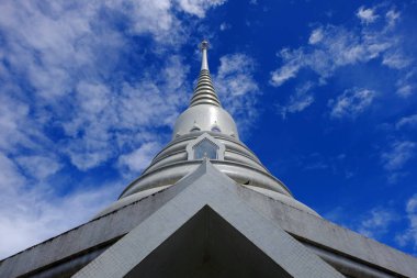 Pattaya. Tayland. Wat Yan Tapınağı karmaşık. Tapınak karmaşık ve Wat Yang Park Pattaya 20 km dir. Bu en sevdiğim yer dinlenme ve meditasyon Budistler Tayland Kraliyet ailesinin himayesi altında ve mucizevi kabul edilir
