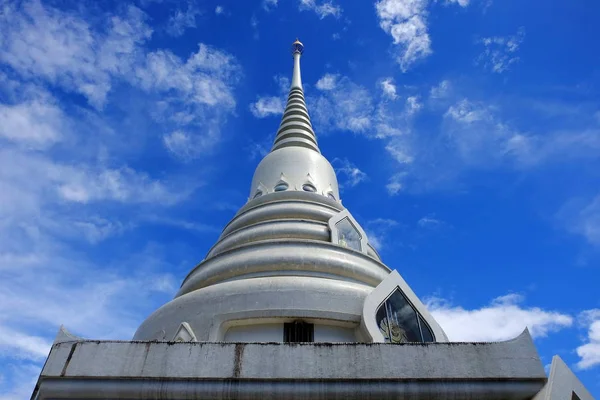 芭堤雅 卧仁庙 寺庙综合体和瓦特阳公园距离芭堤雅20公里 这个最喜欢的休息和冥想的地方 佛教徒在泰国王室的赞助下 被认为是神奇的 — 图库照片